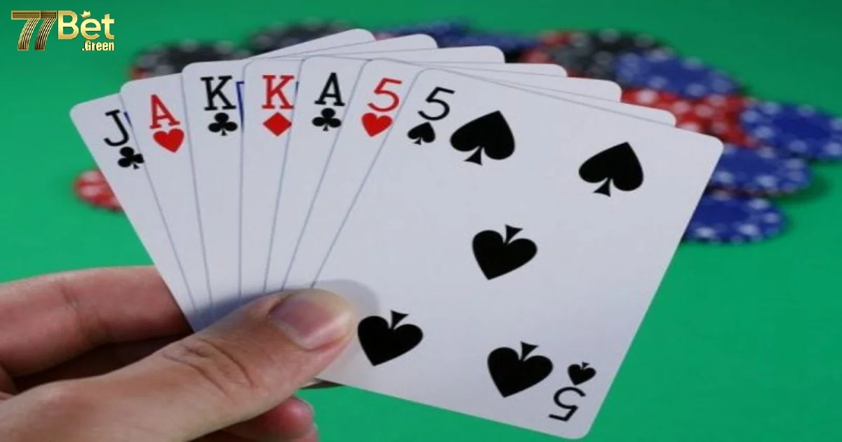 Lợi thế khi chơi Sâm lốc tại 77bet